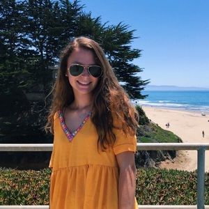 Meet your Posher, Abbi